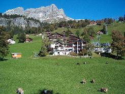 Hotel im Sommer