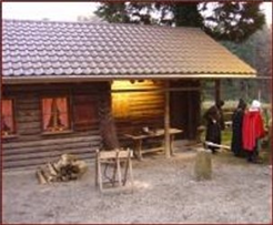 Chlaushüsli im Maiholzwald 2025