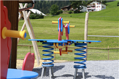Familienprogramm: Spielenachmittag im Hof Hüttenberg, Mittwoch, 16. Juli 2025