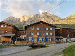 Stubetä im Berghaus Sulzfluh
