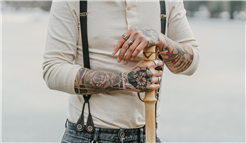 Design am Rhein: Bodenblicke - ''Cumpogn'' - Handwerk mit Charakter in Splügen