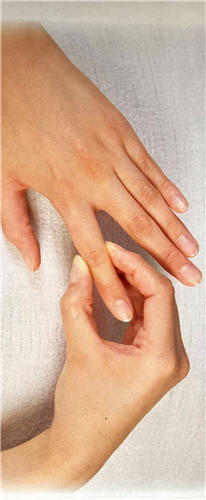 Durch Handreflexmassage zu mehr Wohlbefinden - wie geht das?