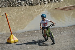 Biken in der Kiesgrube Tobel-Tägerschen