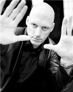 Tobias Heinemann – The Story