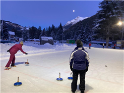 Eisstockschiessen Sur En - Sent
