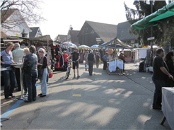 Spätsommermarkt in Allschwil, beim Dorfplatz, Neuweilerstrasse und Mühlebachweg