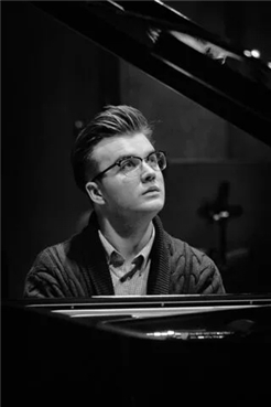 CHOPIN · Klavierrezital mit Piotr Alexewicz