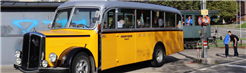 Sonntagsbrunch mit Oldtimerpostauto