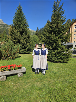 Konzert vum Jodelduett Seraina & Ladina Hug