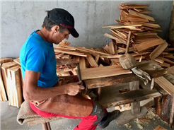 Holz Skulpturen