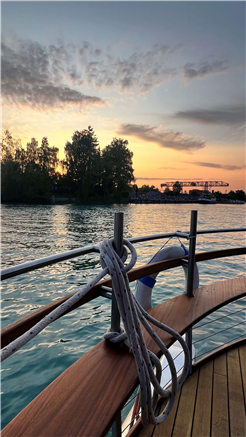 Summer in the City - Sundowner auf dem Solarschiff
