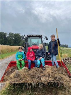 Bauernhof erleben. Mittwoch-Gruppe, 19.8. - 23.9.26, 13.30 - 16.30 Uhr